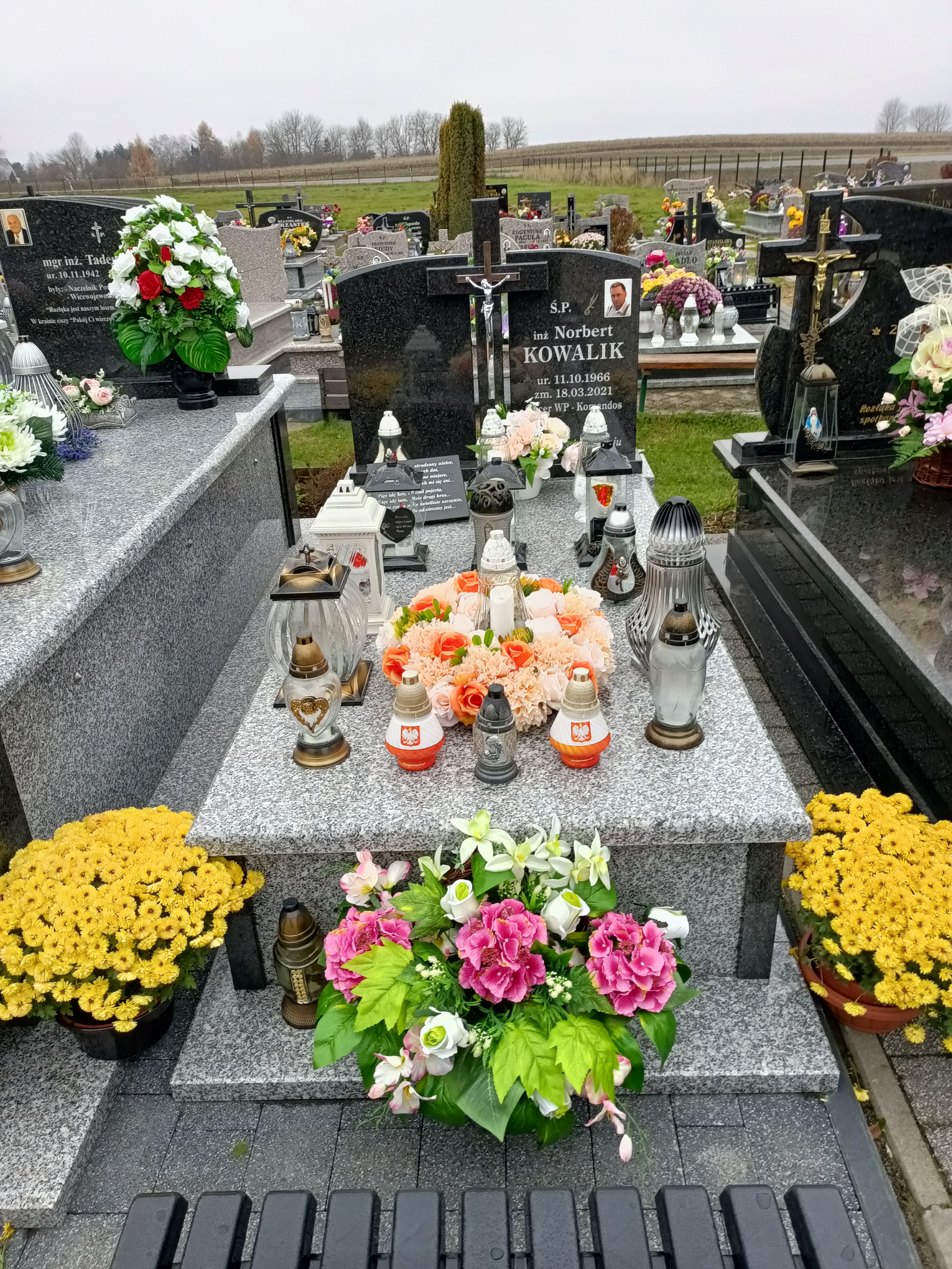 Norbert Kowalik 1966 Oleszyce - Grobonet - Wyszukiwarka osób pochowanych